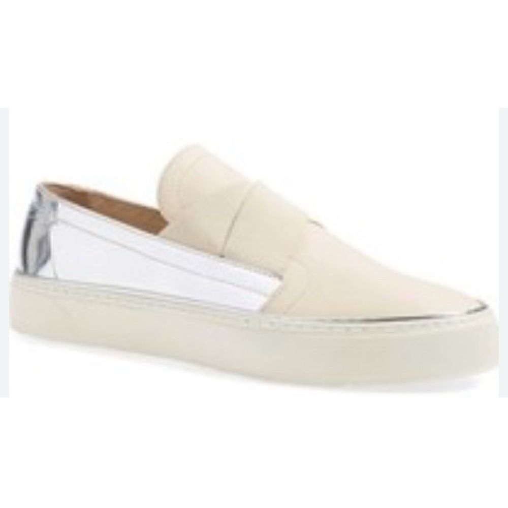 Stuart Weitzman Women's Flex Beige Leather Slip On Sneakers Size 5.5